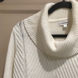 Calvin Klein || Turtleneck Sweater